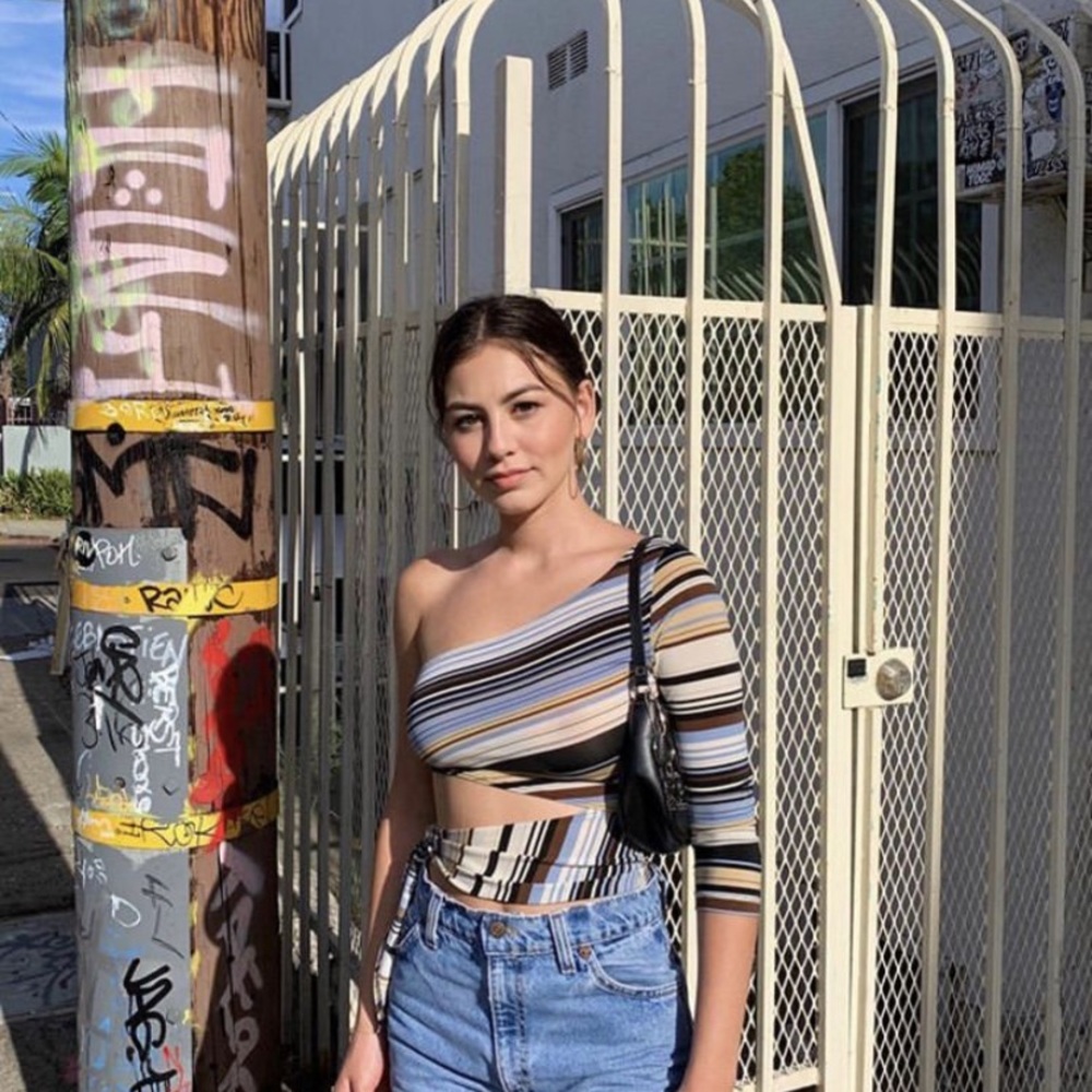 Not for sale in search of this top !!!